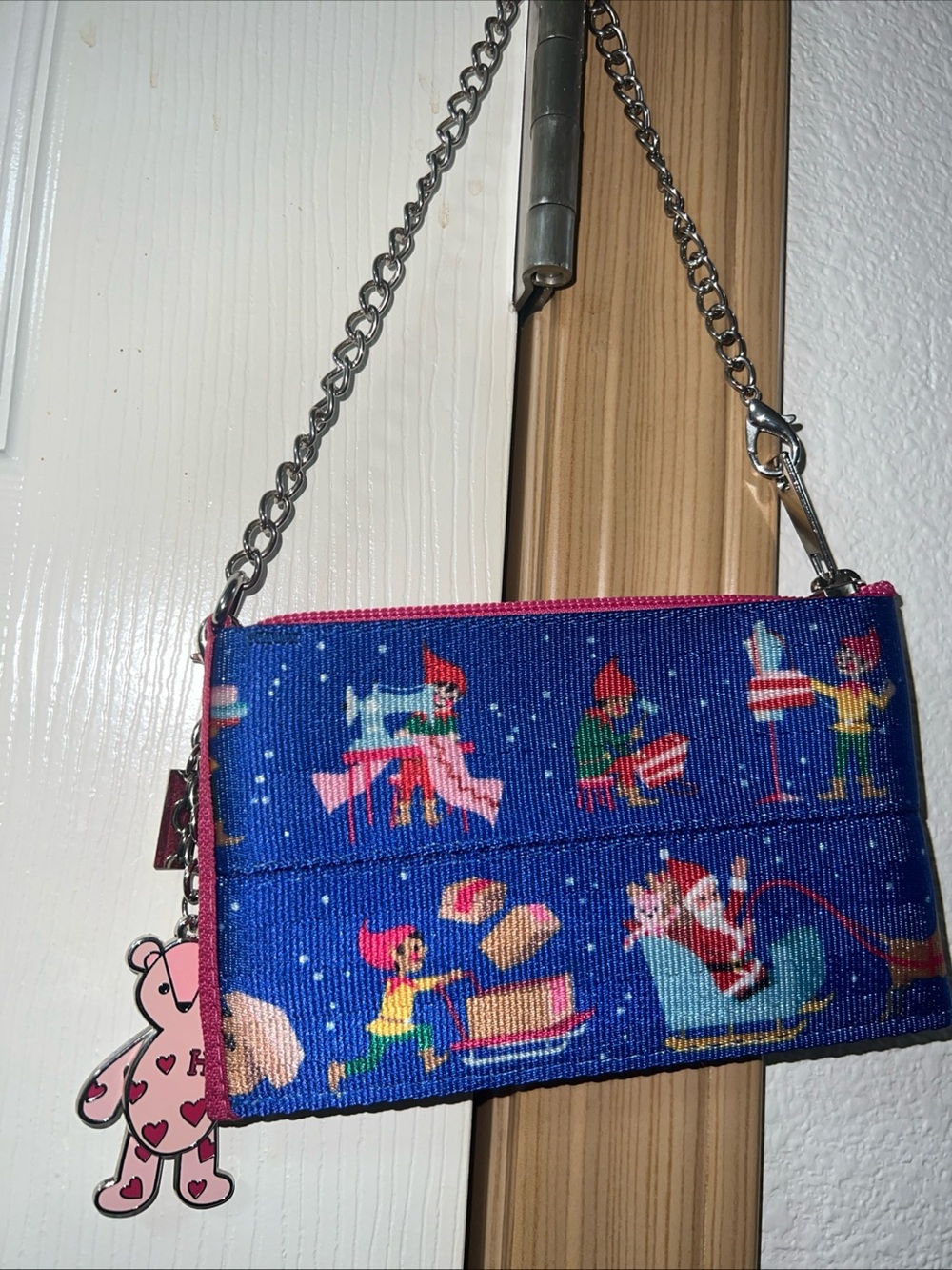 Harveys Seatbelt Santa's Workshop Coin Purse Christmas Elf Santa Elves